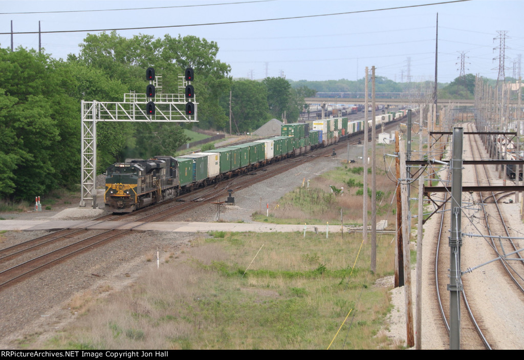 After waiting for traffic, 23K rolls west through CP487